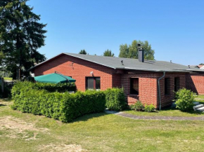 Große Ferienwohnung mit Terrasse am Achterwasser, Benz Auf Usedom